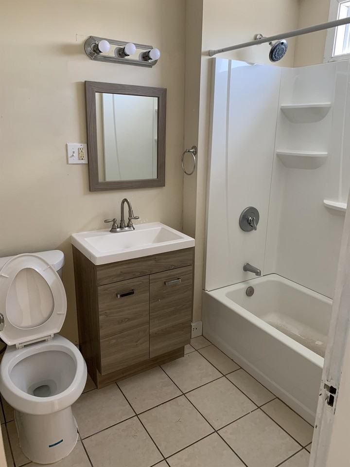 18 Lakewood StreetApt 2R #2R - Photo 7 of 12