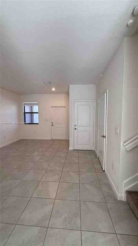 11964 Sw 244th Ln #11964 - Photo 6 of 39