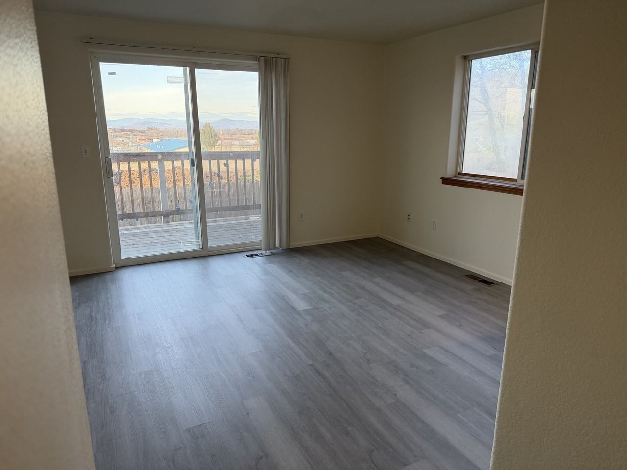 1511 Hollyhock Dr #C - Photo 4 of 19