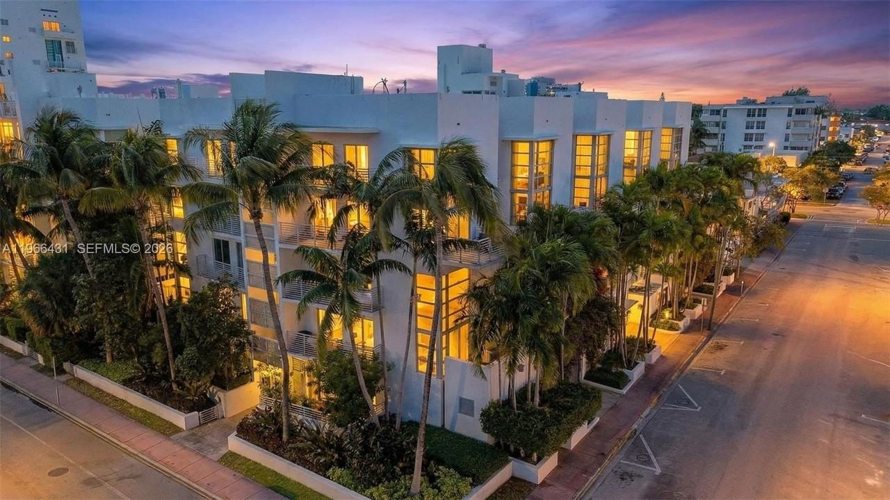 7744 Collins Ave #15