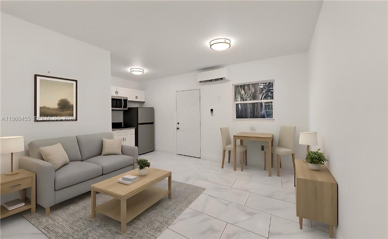 1230 Nw 70th St - Photo 5 of 11