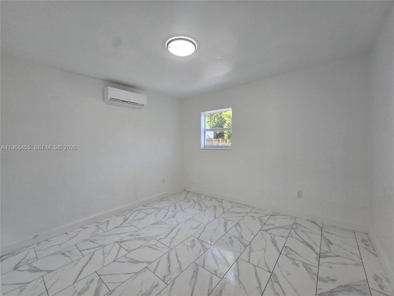 1230 Nw 70th St - Photo 7 of 11