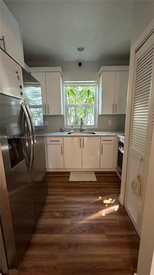 3063 Center St #15 - Photo 6 of 16