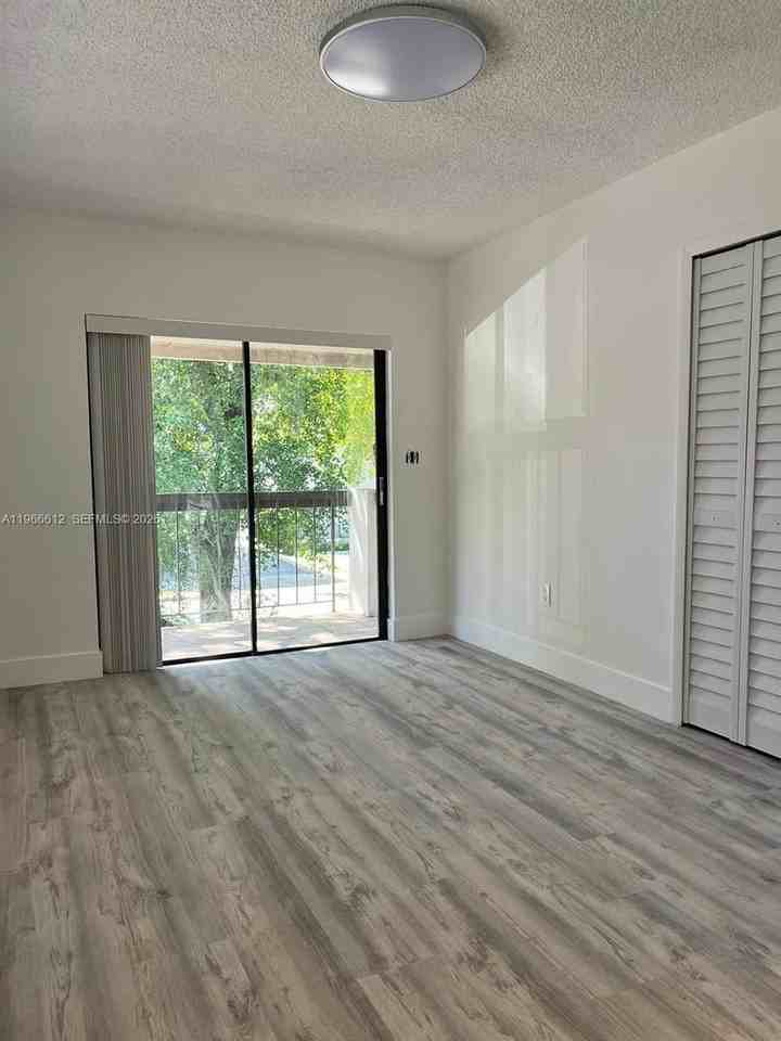 217 Calabria Ave #217 - Photo 6 of 13