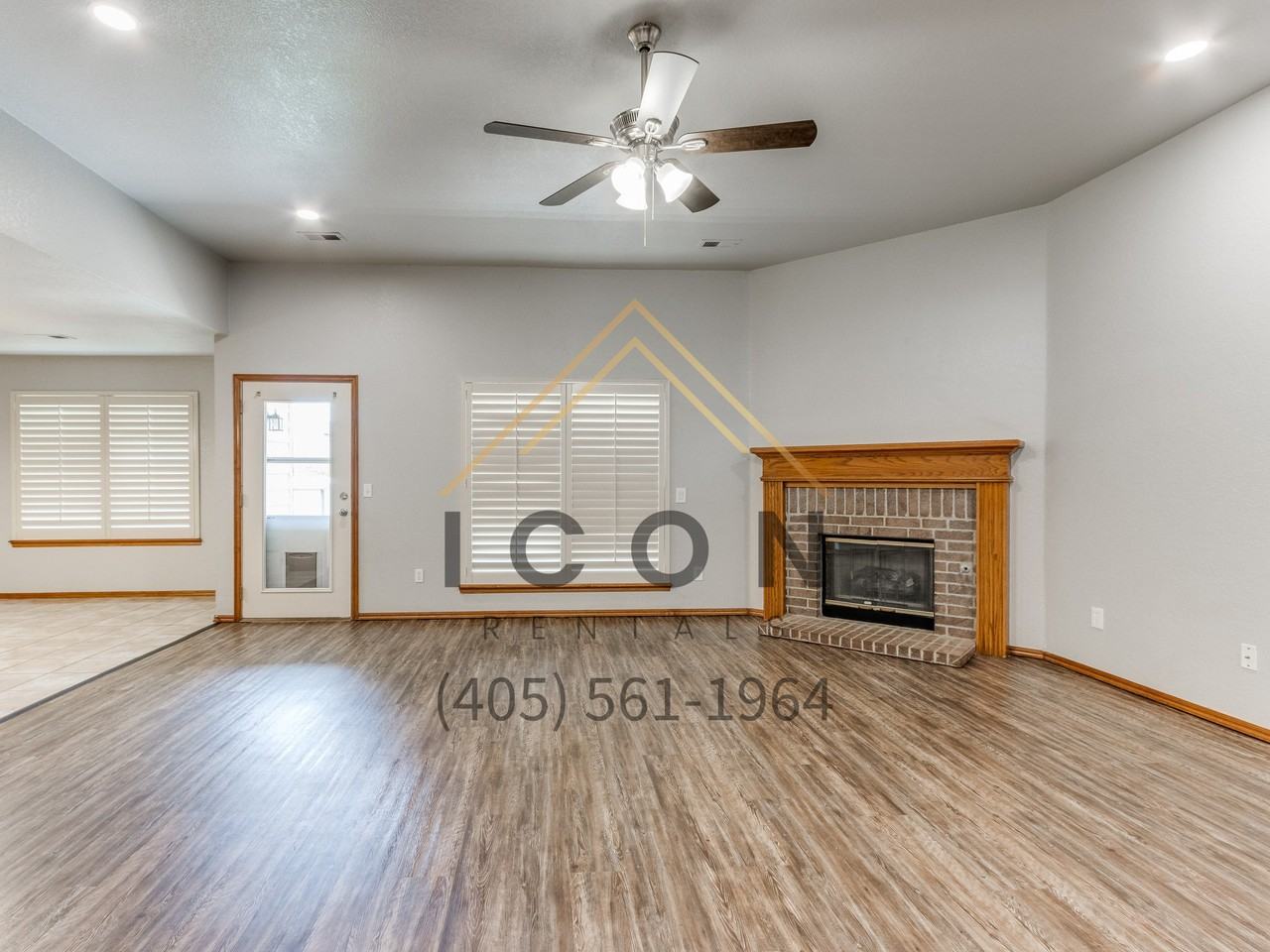 313 E Plantation Ter #1 - Photo 3 of 28