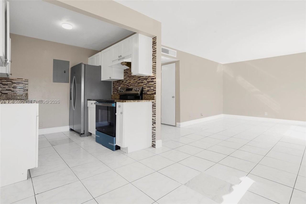 1333 S Dixie Hwy #222 - Photo 4 of 28