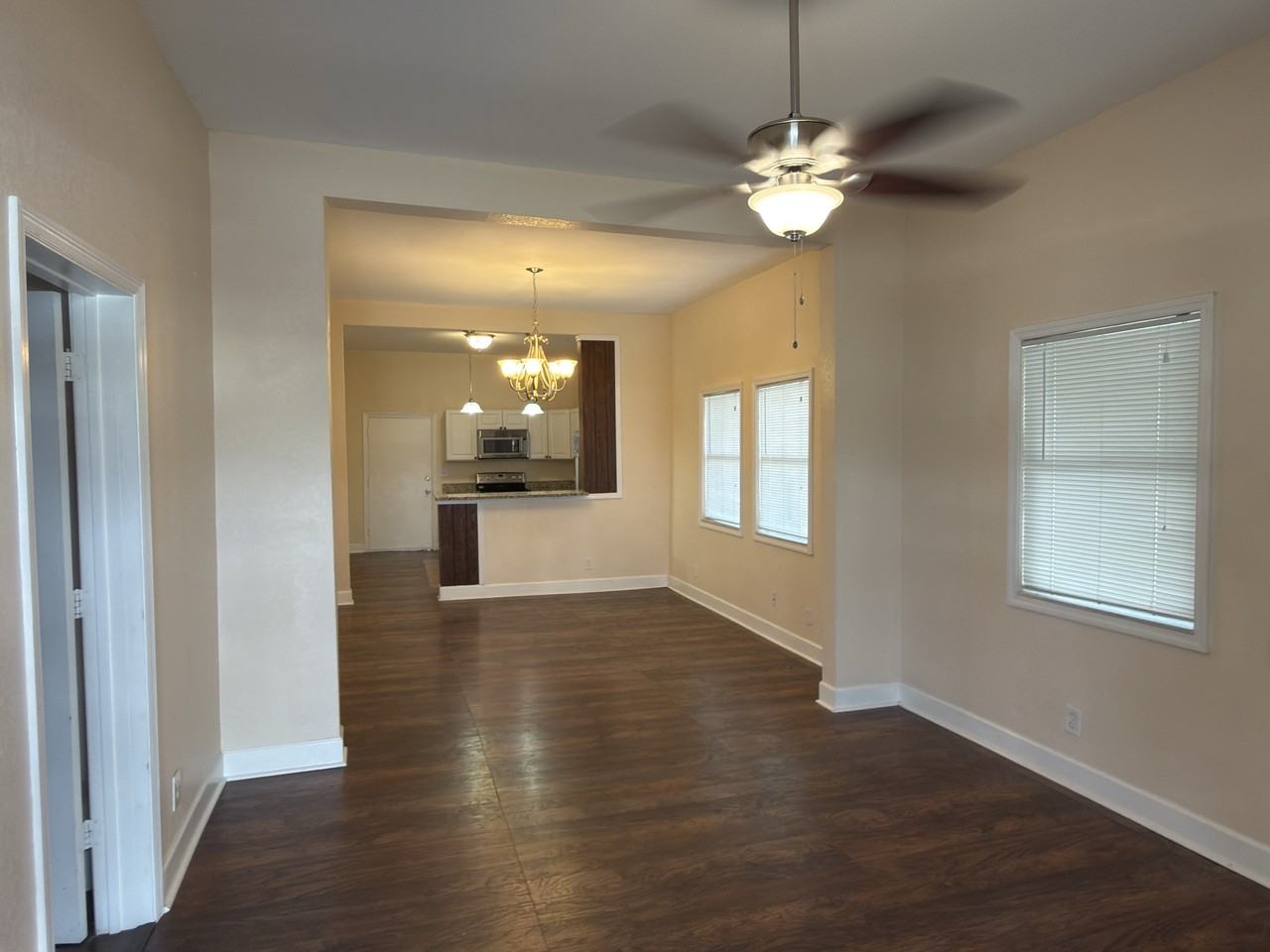 2528 W Saint John St #2528 - Photo 2 of 24