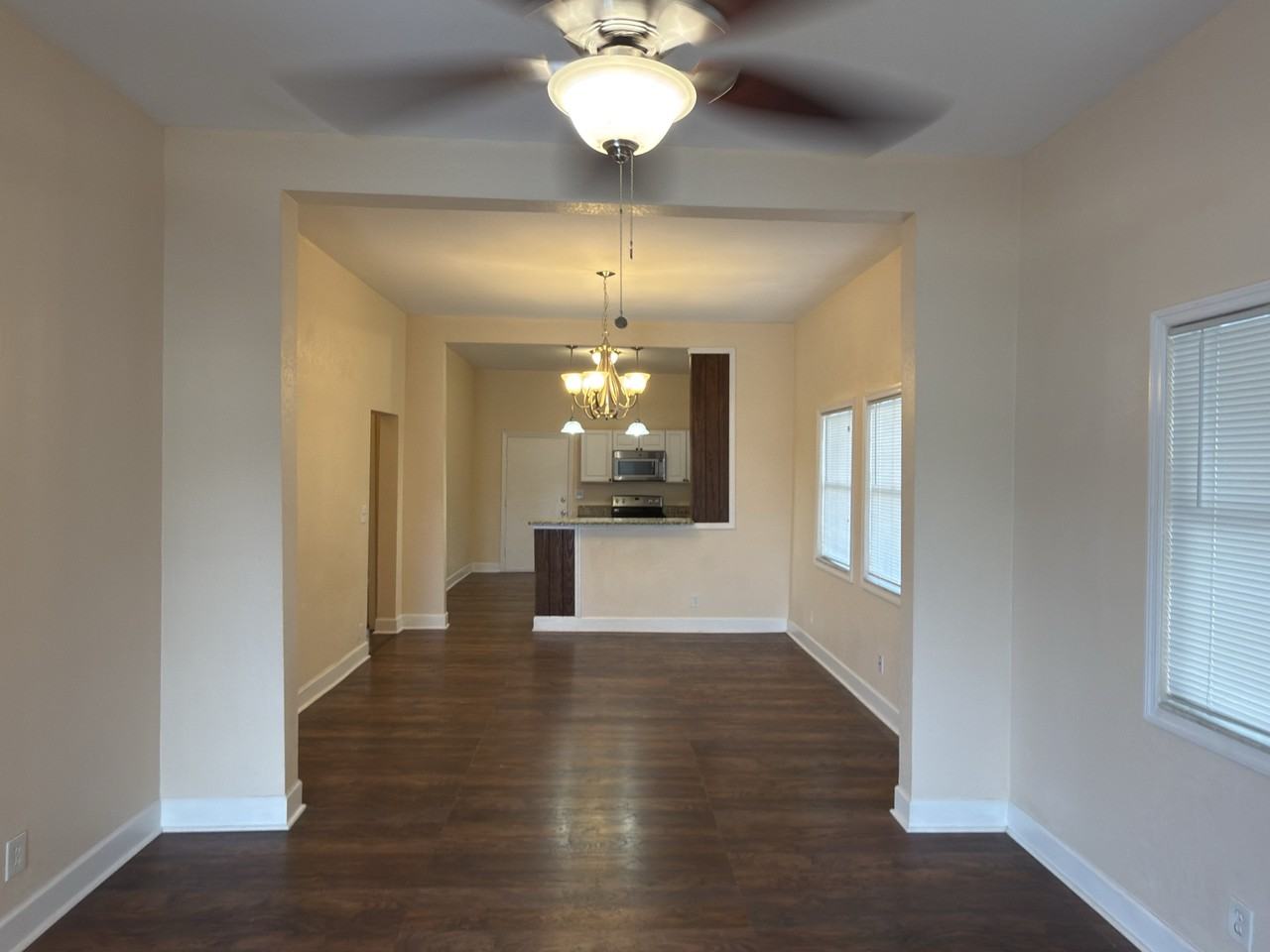 2528 W Saint John St #2528 - Photo 3 of 24