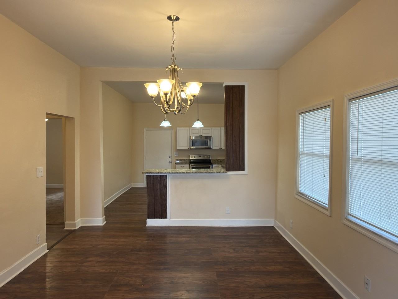 2528 W Saint John St #2528 - Photo 4 of 24