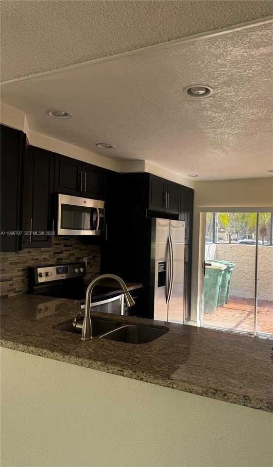 9905 Nw 66th St #D21 - Photo 6 of 20