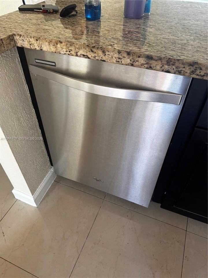 9905 Nw 66th St #D21 - Photo 7 of 20