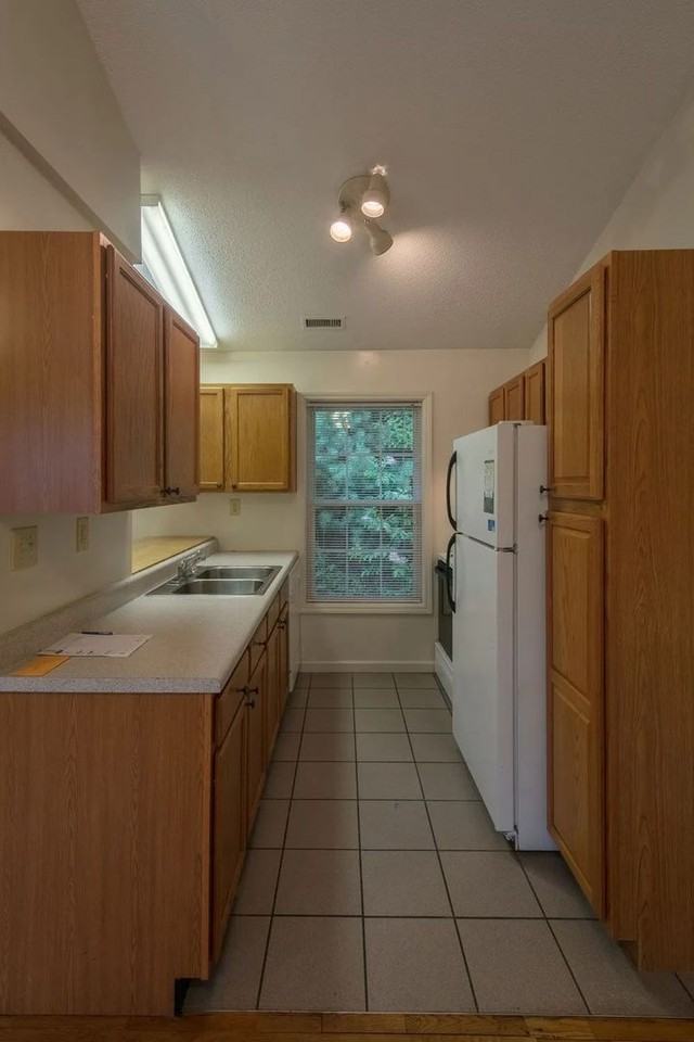 Poplar Point - Photo 4 of 17