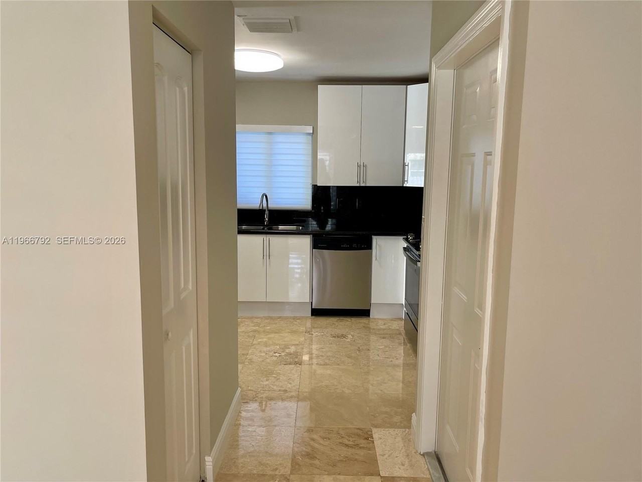 3191 Ohio St - Photo 4 of 29