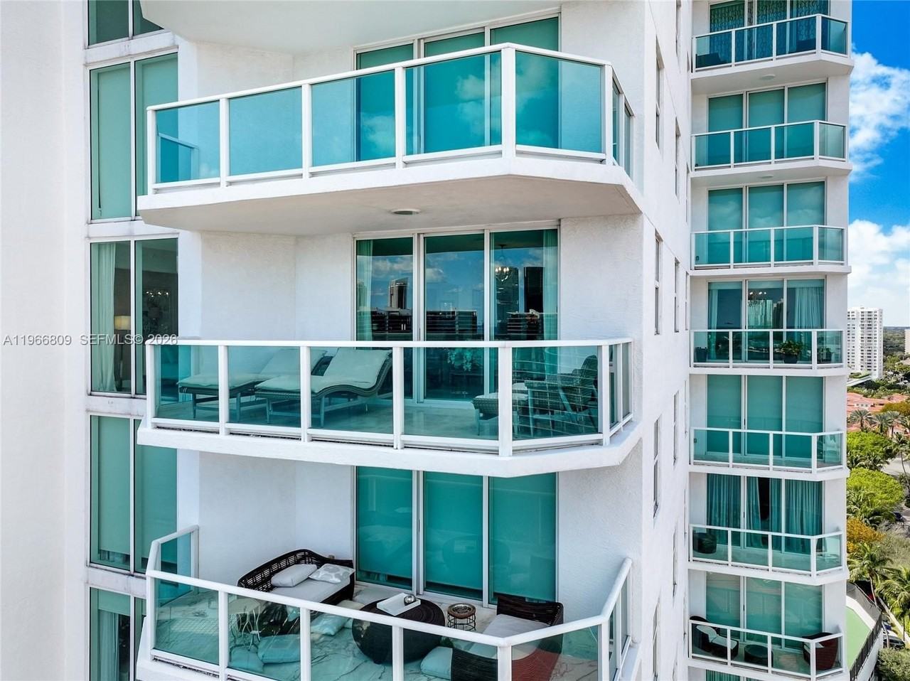 3301 Ne 183rd St #1701 - Photo 4 of 34