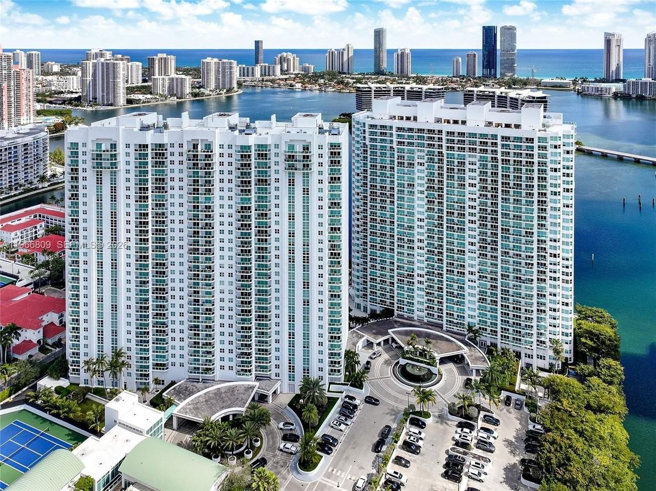 3301 Ne 183rd St #1701 - Photo 5 of 34