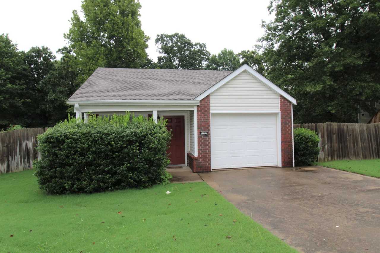 3152 W Parkway Dr #1 - Photo 2 of 26