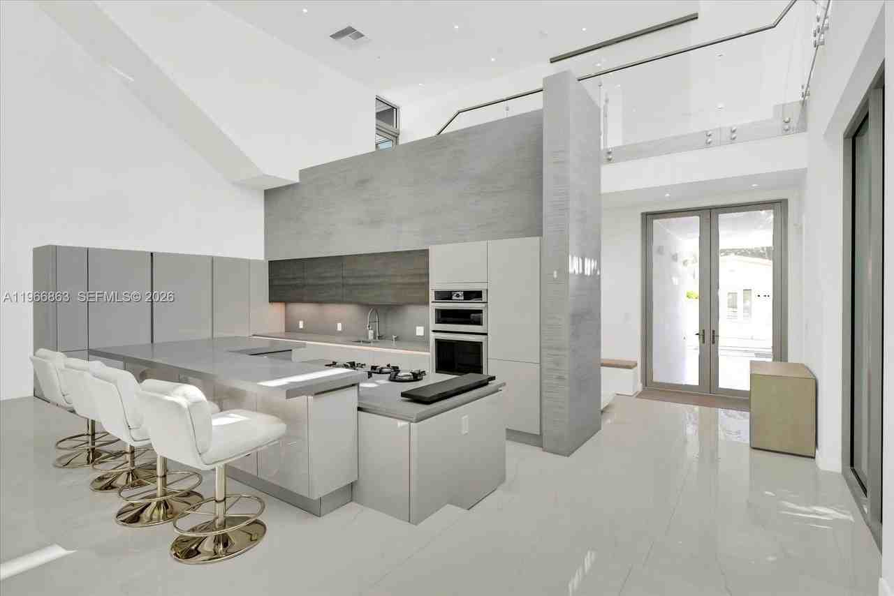 7830 Atlantic Way - Photo 6 of 34