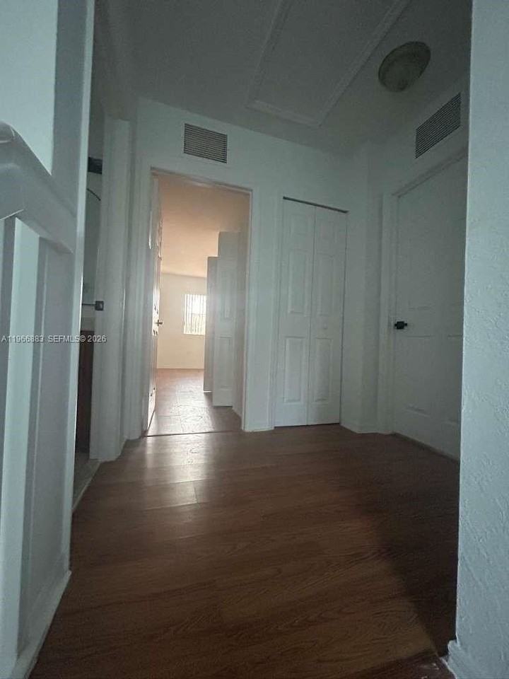 760 Sw 6th Ct - Photo 5 of 16