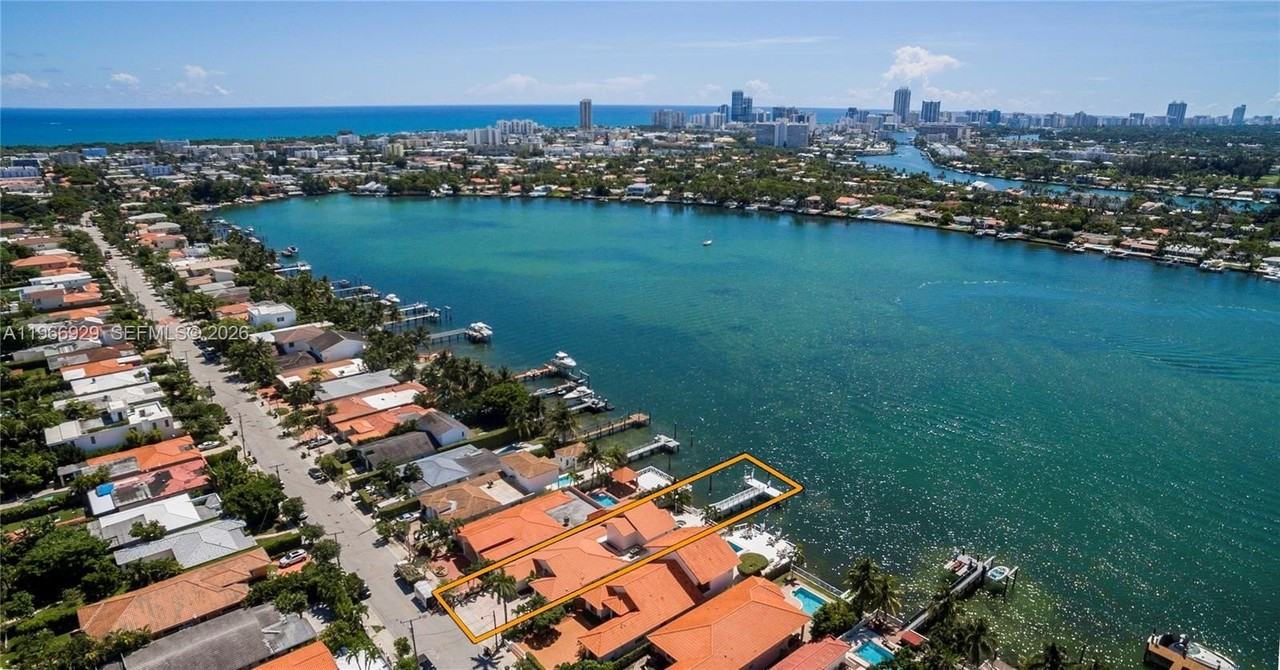 1400 Stillwater Dr - Photo 5 of 25