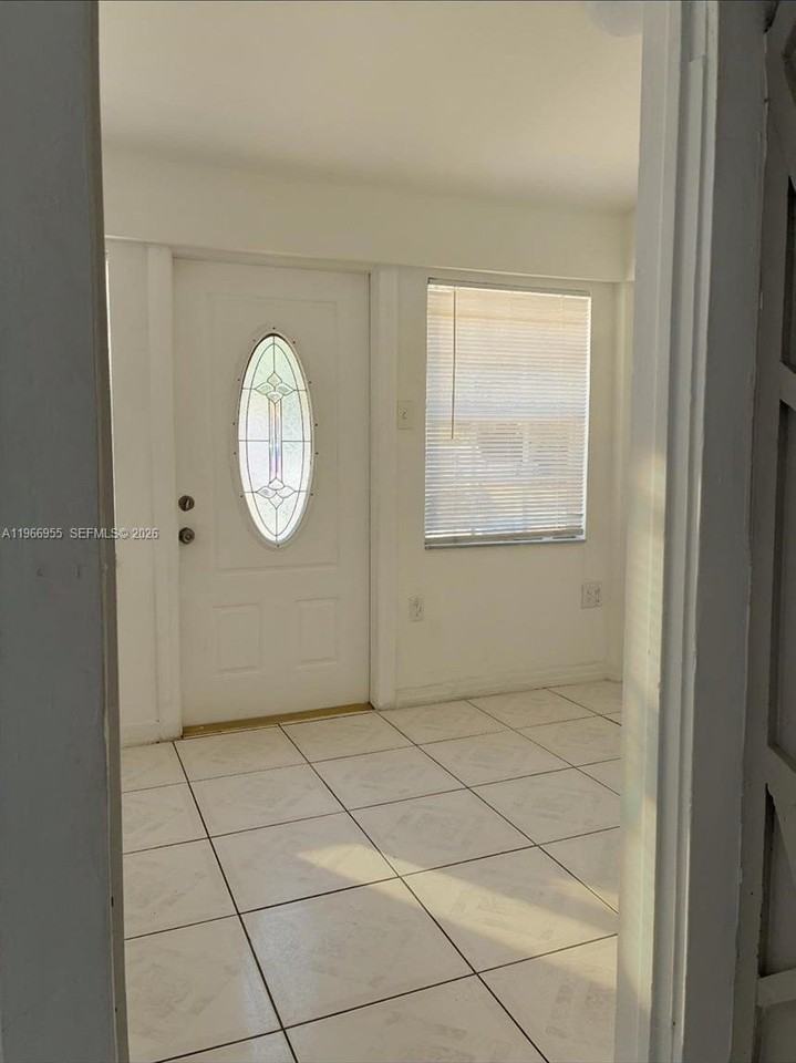 12680 Ne 3rd Ave #12680 - Photo 7 of 17