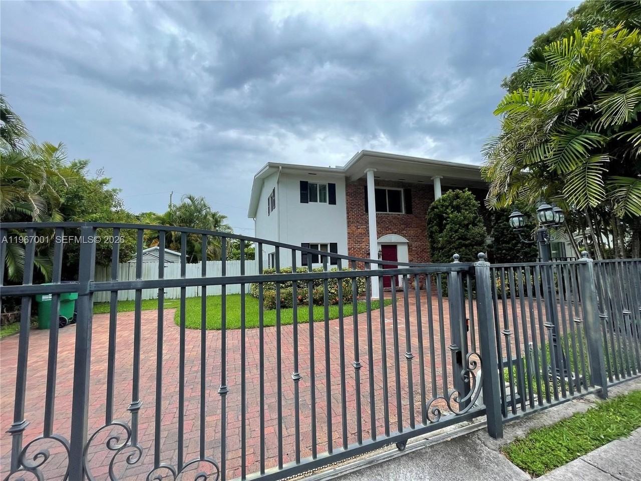 10672 Sw 77th Ave #10672 - Photo 3 of 22