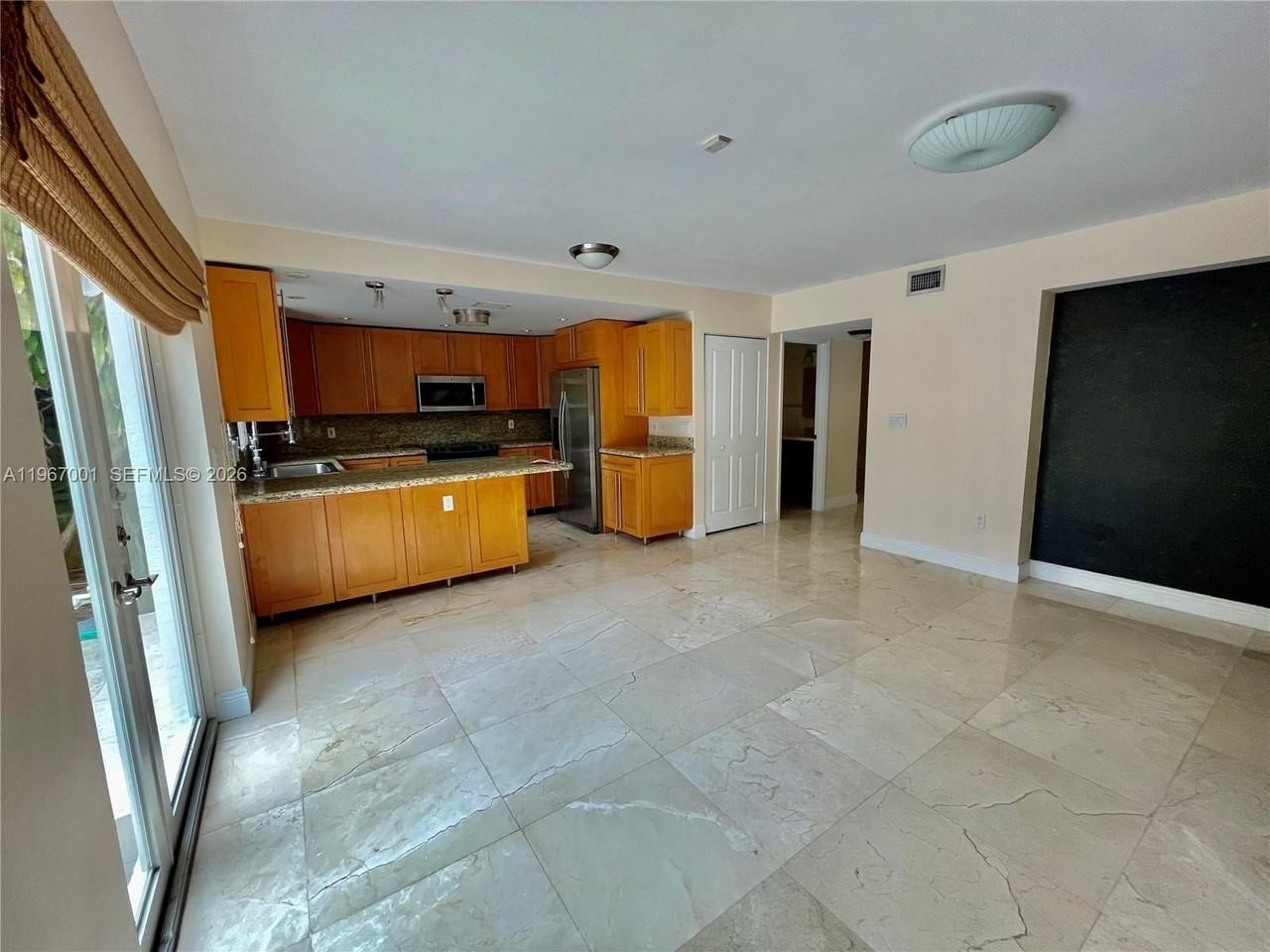 10672 Sw 77th Ave #10672 - Photo 4 of 22