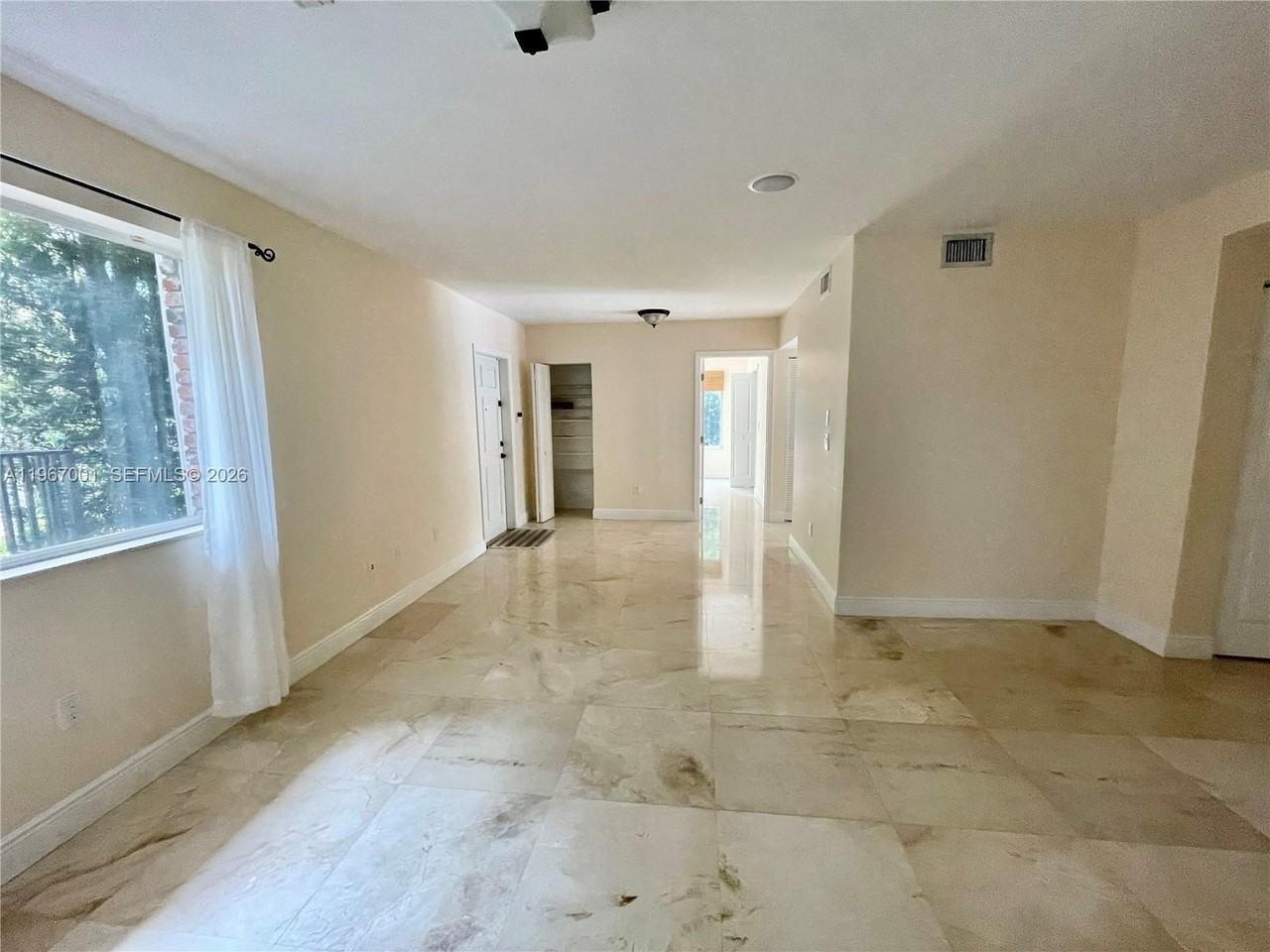 10672 Sw 77th Ave #10672 - Photo 6 of 22