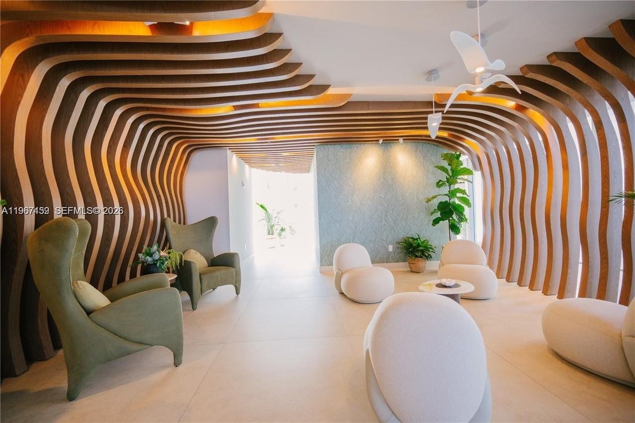 711 Ne 23rd Ter #406 - Photo 2 of 26