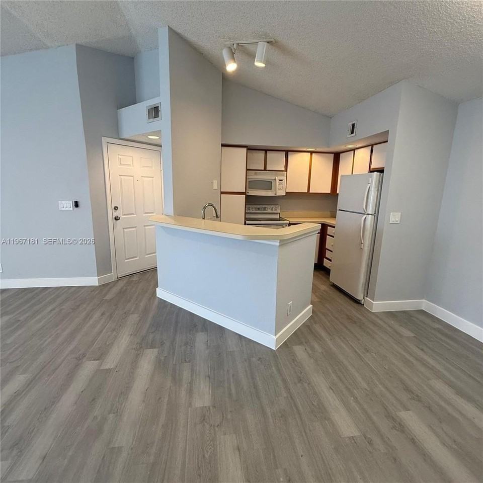 3330 Pinewalk Dr N #1634 - Photo 2 of 12