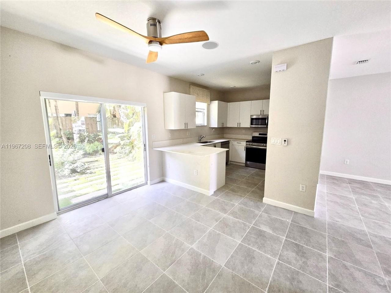 1332 Se 26th Ter - Photo 6 of 26