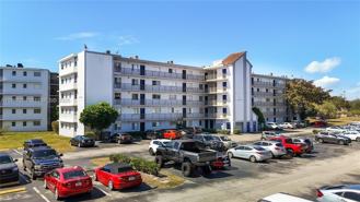 8740 N Sherman Cir #206 - Photo 1 of 1