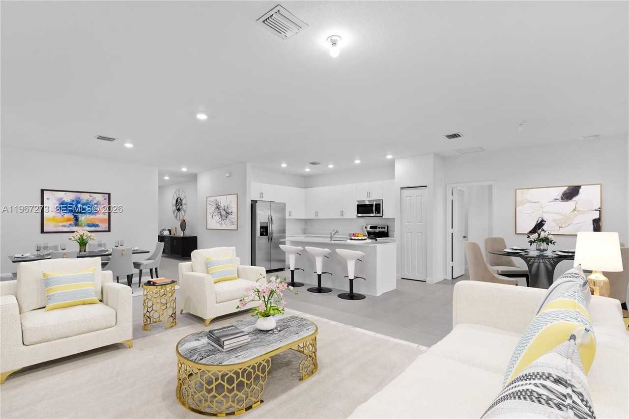 11947 Sw 241st Ter #0 - Photo 7 of 35