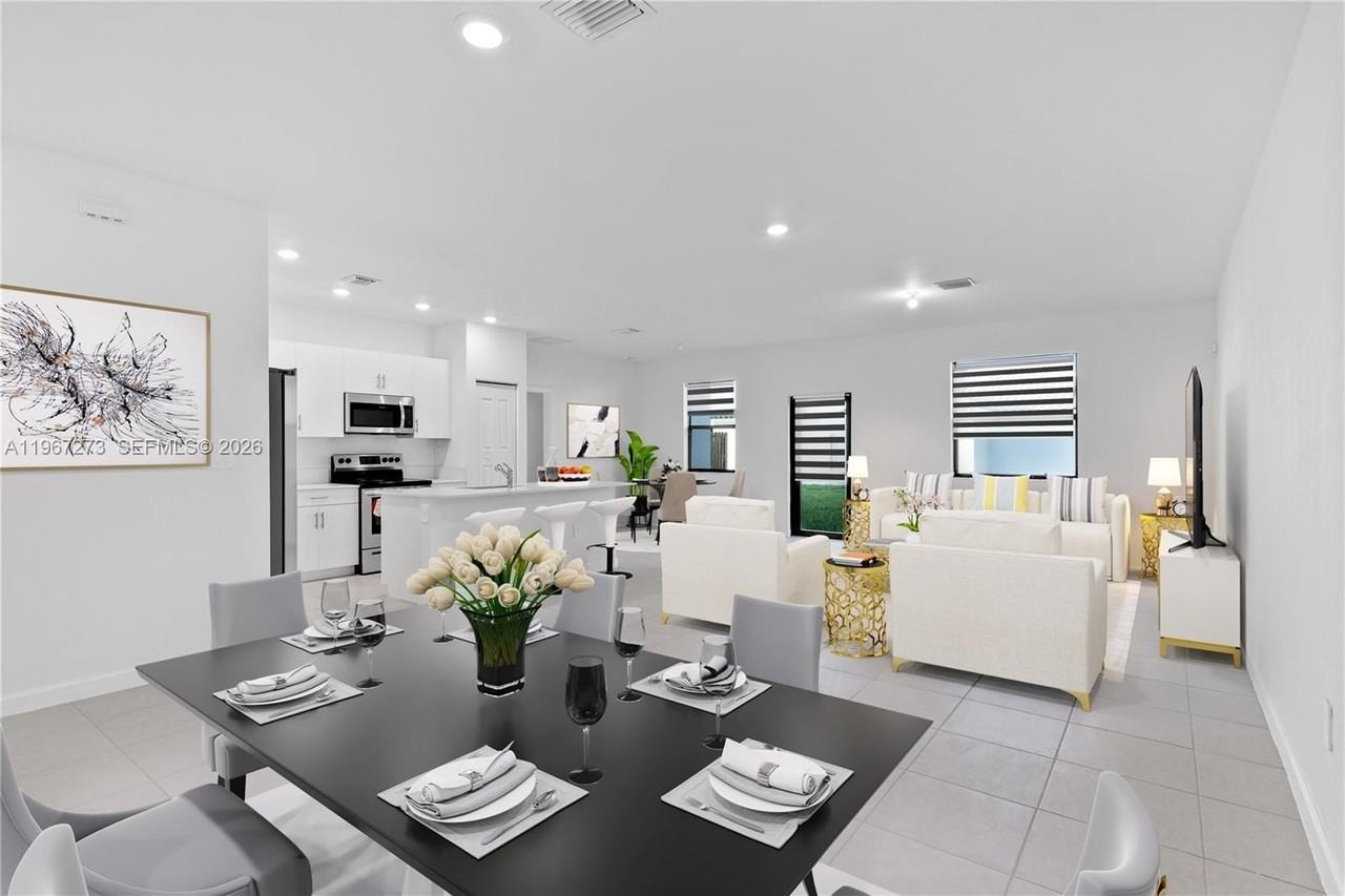 11947 Sw 241st Ter #0 - Photo 5 of 32