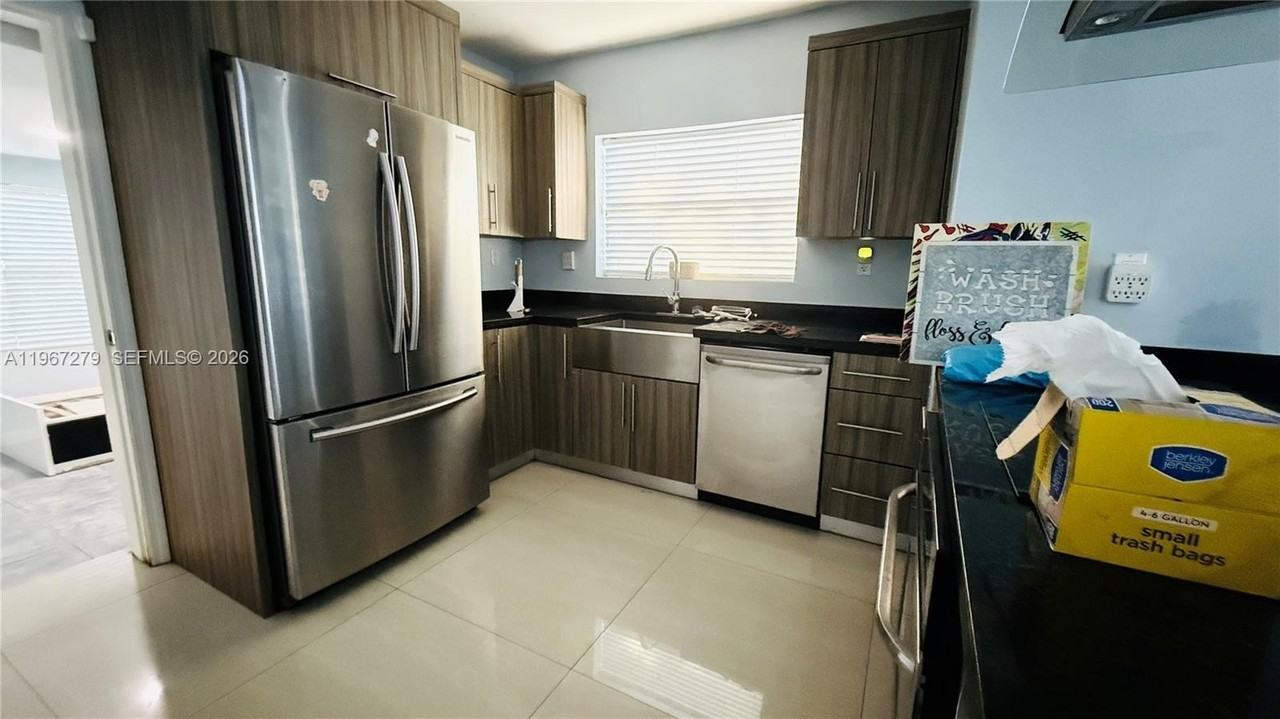 2318 Washington St - Photo 7 of 29