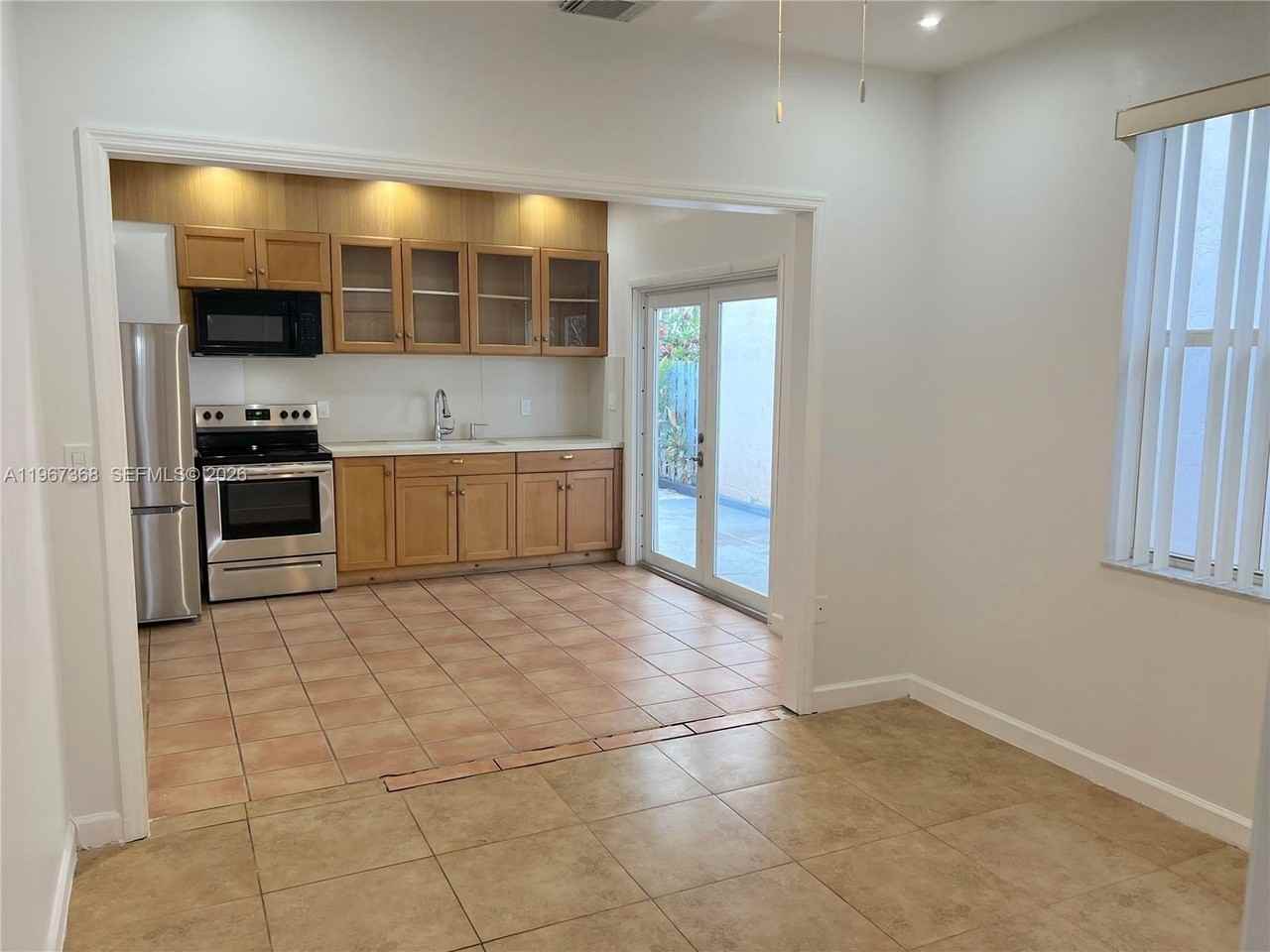 12960 Nw 9th Ln #WEST - Photo 3 of 8