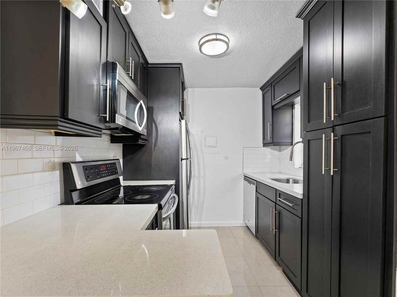 633 S Royal Poinciana Blvd #A106