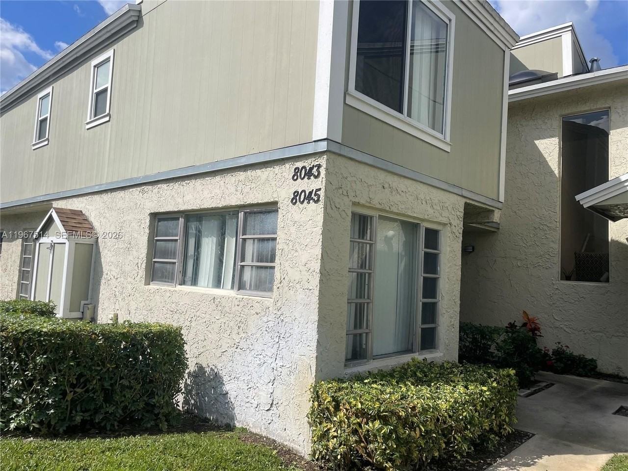 8043 Lagos De Campo Blvd #F3 - Photo 4 of 35