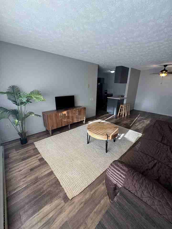 308 Windsor - 4 #4 - Photo 2 of 7