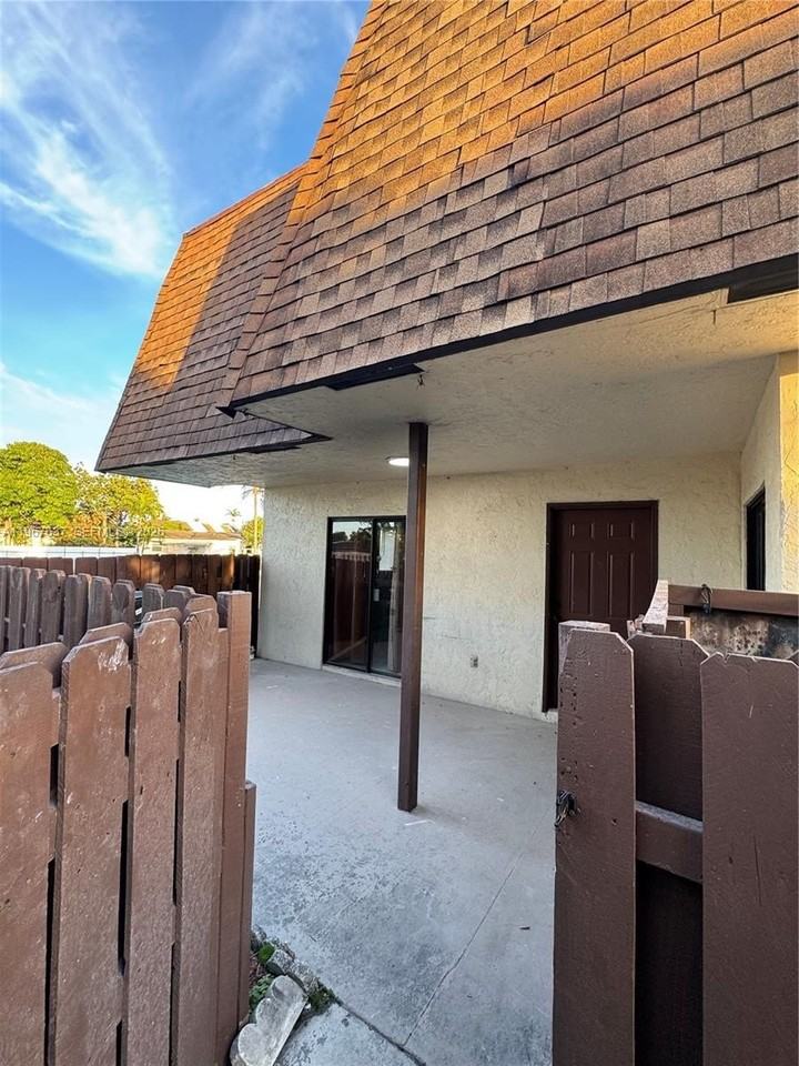 129 San Remo Blvd #129 - Photo 2 of 23