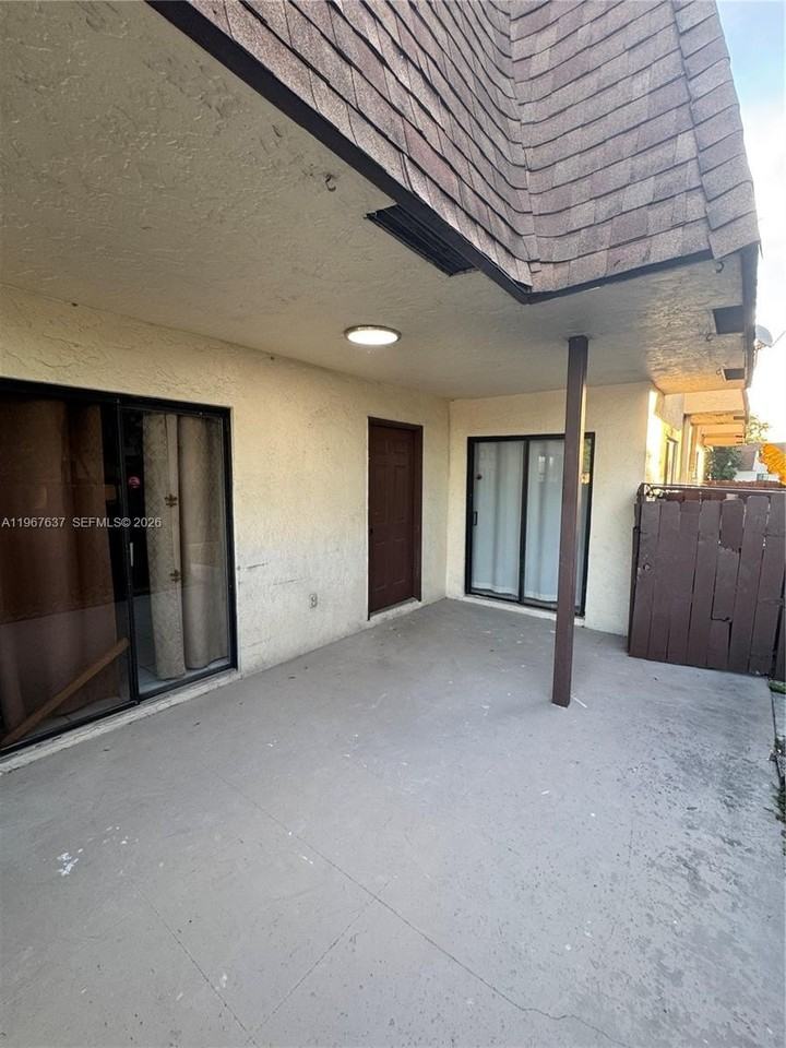 129 San Remo Blvd #129 - Photo 4 of 23