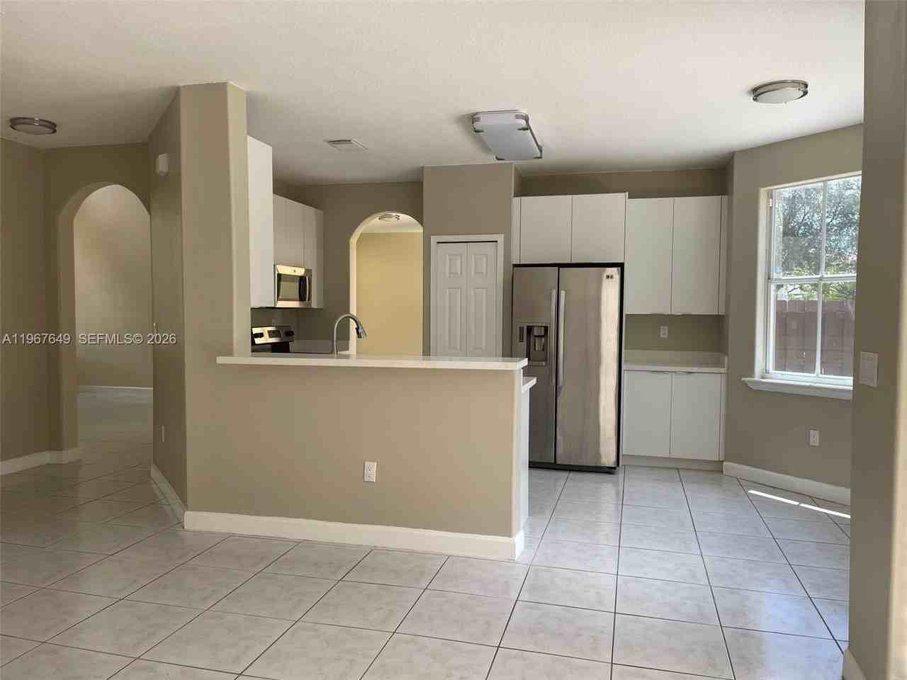 11042 Nw 48th Ln - Photo 5 of 11