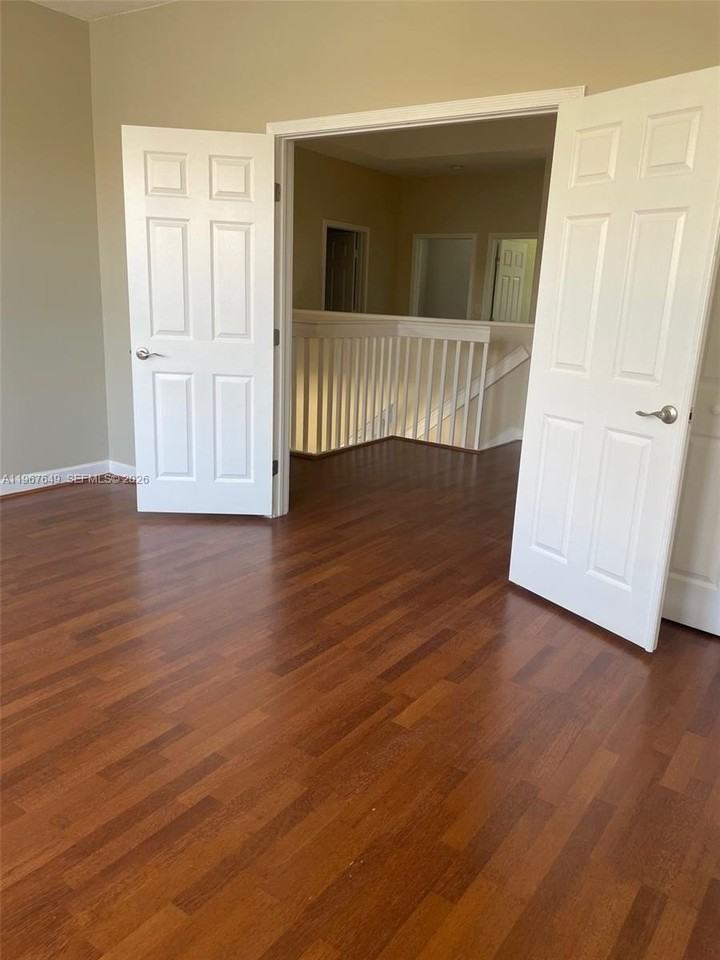 11042 Nw 48th Ln - Photo 7 of 11