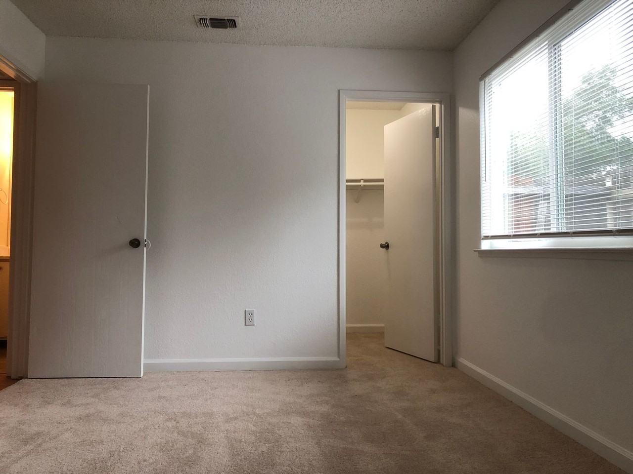 Parkview Village Apartments - Photo 6 of 18