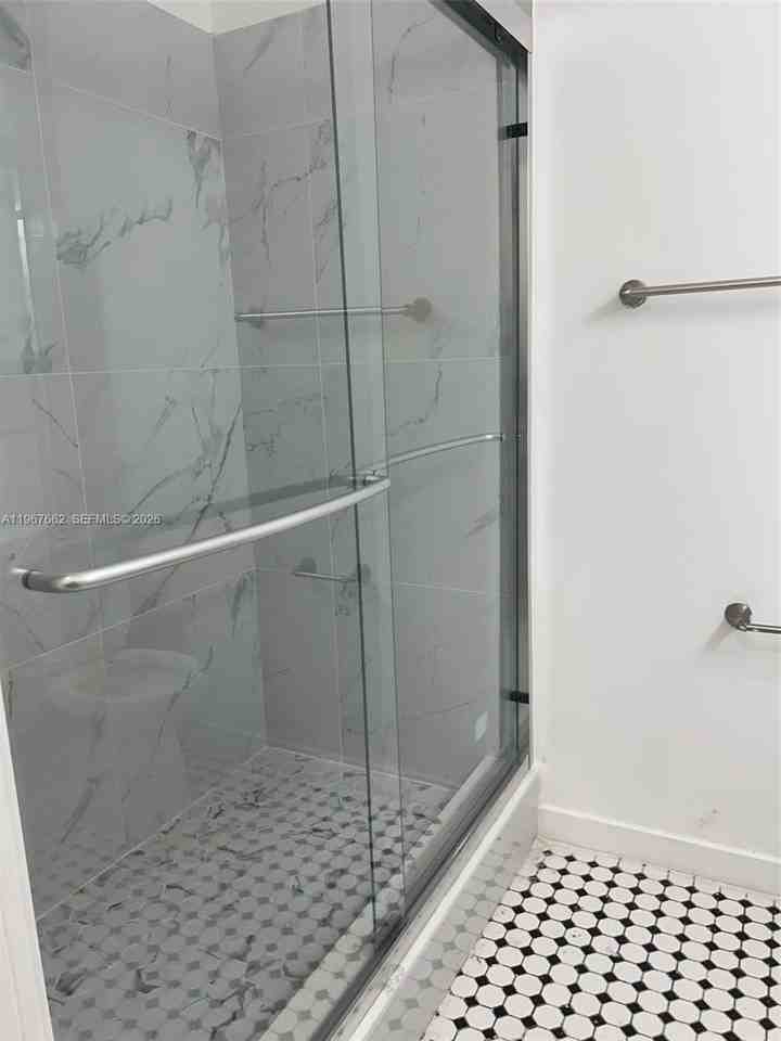 1928 N 20th Ave #1928 - Photo 6 of 13