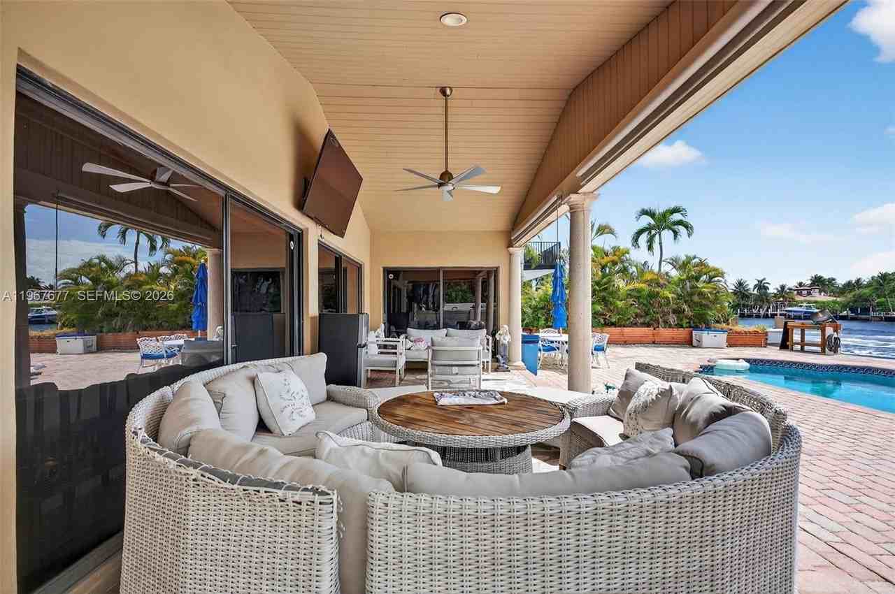 317 S Riverside Dr #0 - Photo 3 of 25