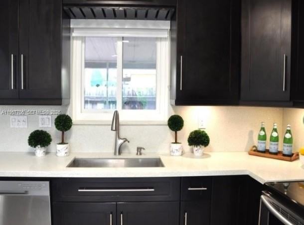 2401 Sw 31st Ave #2401 - Photo 4 of 27