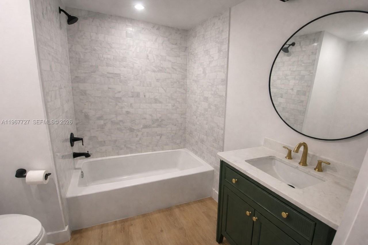 2935 Ne 163rd St #3K - Photo 3 of 6