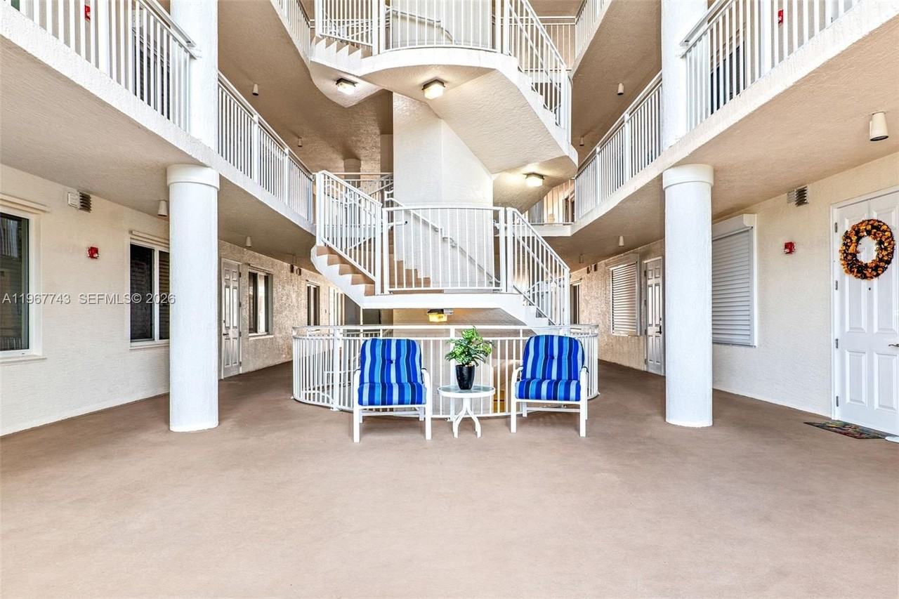 601 N Miramar Ave #107 - Photo 4 of 20