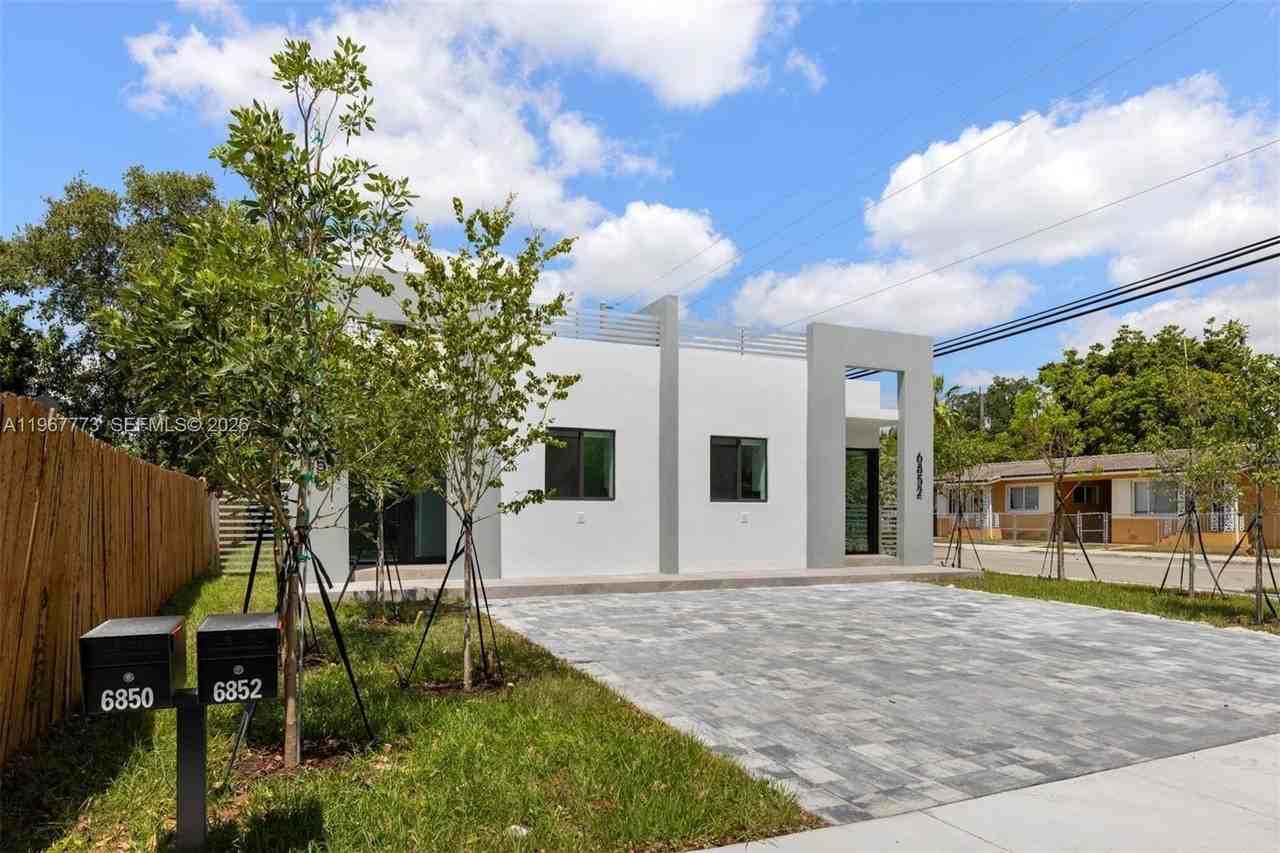 6852 Nw 4th Ave #0 - Photo 3 of 24