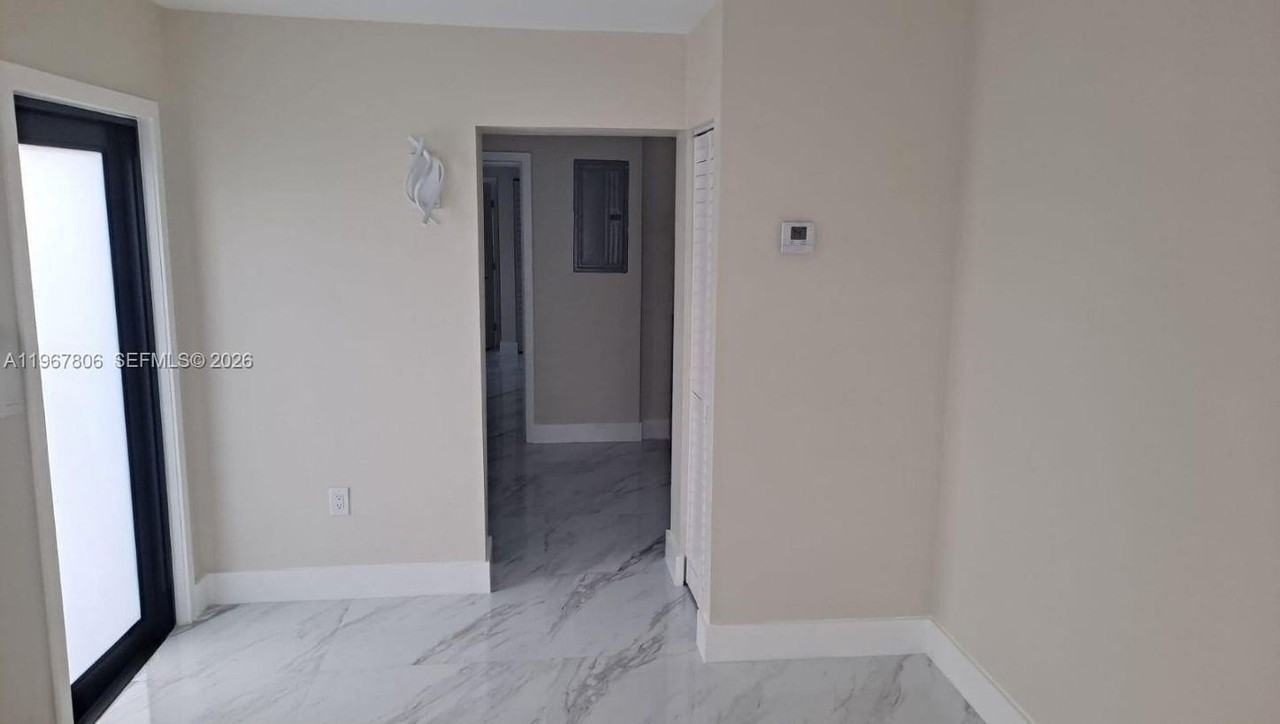 4055 Sw 103rd Ave #0 - Photo 3 of 9